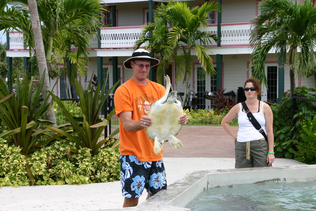 2007/09(September)/2007-Disney-Cruise/Day4-Grand-Cayman/1024x768_2007-09-25-Disney-Magic-Cruise-36-Grand-Cayman-Turtle-farm-Travis-Suzi.JPG