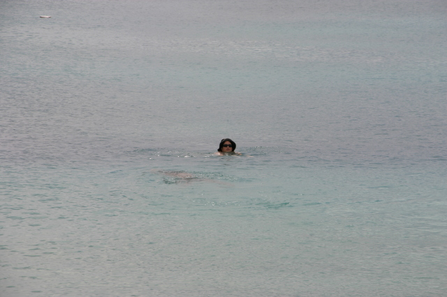 2007-09-25-Disney-Magic-Cruise-53-Grand-Cayman-7mi-beach-Suzi.JPG