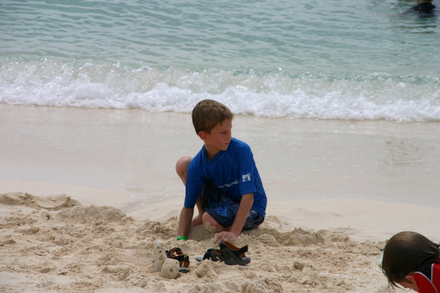 2007-09-25-Disney-Magic-Cruise-58-Grand-Cayman-7mi-beach-Chance.JPG