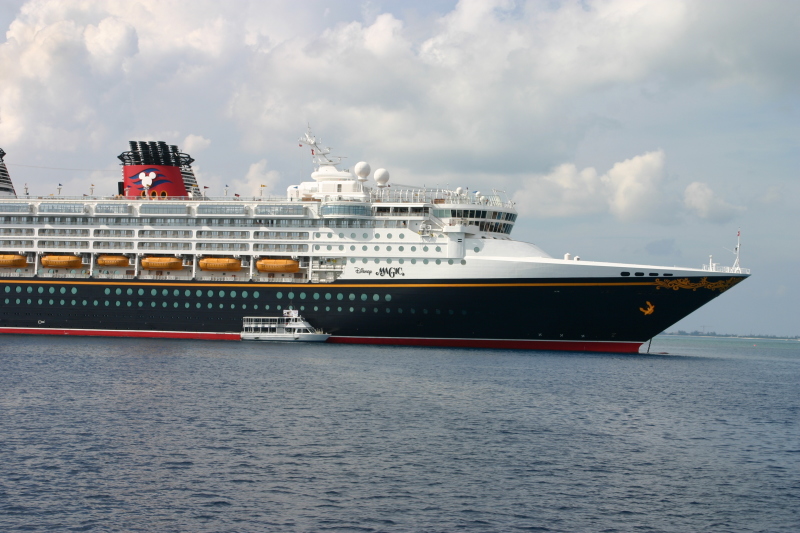 2007-09-25-Disney-Magic-Cruise-67-Grand-Cayman-Ship.JPG