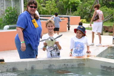 2007-09-25-Disney-Magic-Cruise-20-Grand-Cayman-Turtle-farm-Stacy-Chance-Jack.JPG