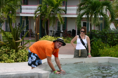 2007-09-25-Disney-Magic-Cruise-35-Grand-Cayman-Turtle-farm-Travis-Suzi.JPG