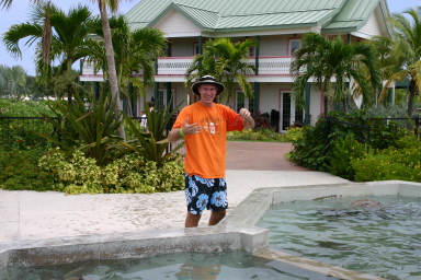2007-09-25-Disney-Magic-Cruise-39-Grand-Cayman-Turtle-farm-Travis.JPG