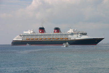 2007-09-25-Disney-Magic-Cruise-64-Grand-Cayman-Ship.JPG