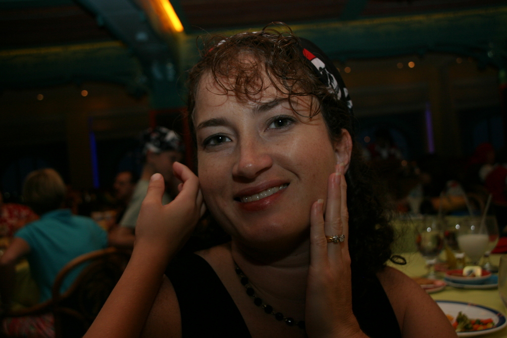 2007/09(September)/2007-Disney-Cruise/Day5/1024x768_2007-09-26-Disney-Magic-Cruise-07-Suzi.JPG