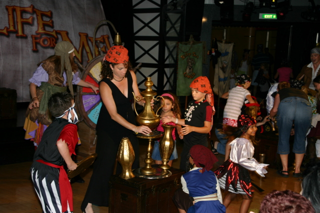 2007/09(September)/2007-Disney-Cruise/Day5/640x480_2007-09-26-Disney-Magic-Cruise-15-gameshow-Pirates-life-for-me-Suzi.JPG
