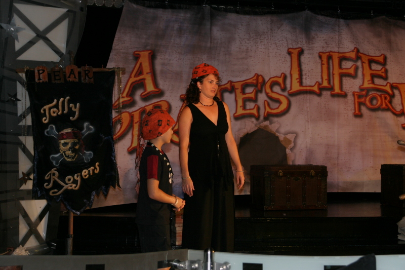 2007/09(September)/2007-Disney-Cruise/Day5/800x600_2007-09-26-Disney-Magic-Cruise-18-gameshow-Pirates-life-for-me-Suzi.JPG