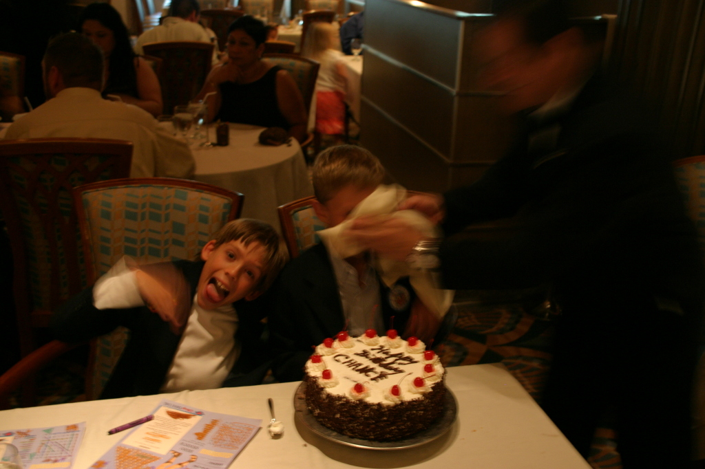2007/09(September)/2007-Disney-Cruise/Day6/1024x768_2007-09-27-Disney-Magic-Cruise-24-Jack-Chance-bday-cake.JPG