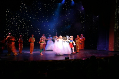 2007-09-27-Disney-Magic-Cruise-25-show.JPG