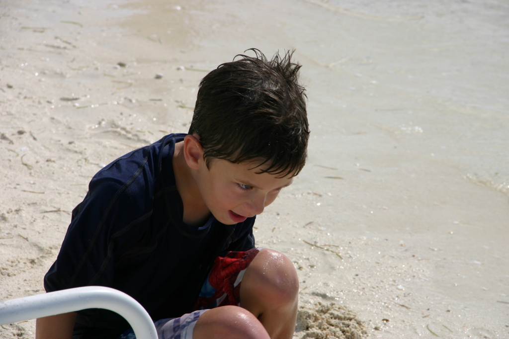2007/09(September)/2007-Disney-Cruise/Day7-Castaway-Cay/1024x768_2007-09-28-Disney-Magic-Cruise-12-Castaway-Cay-Dax.JPG