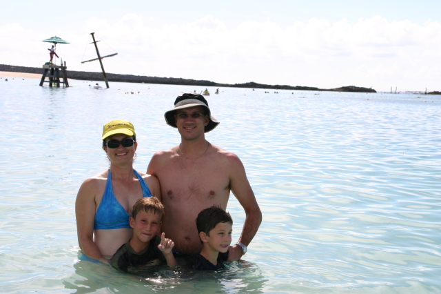 2007/09(September)/2007-Disney-Cruise/Day7-Castaway-Cay/640x480_2007-09-28-Disney-Magic-Cruise-23-Castaway-Cay-Suzi-Travis-Chance-Dax.JPG