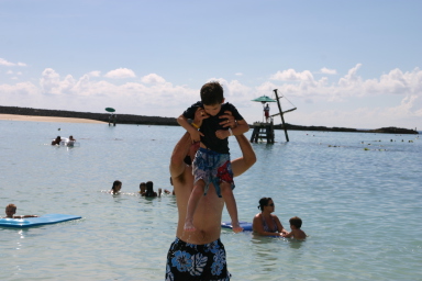 2007-09-28-Disney-Magic-Cruise-15-Castaway-Cay-Dax.JPG