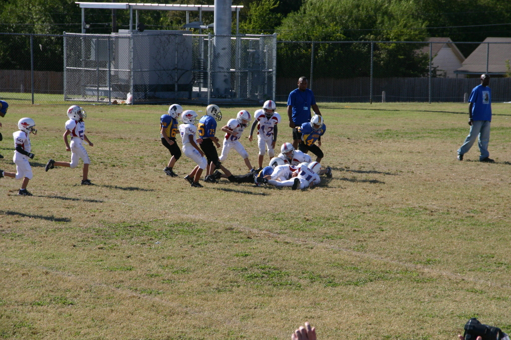 2007/10(October)/Vale-Football-game/1024x768_2007-10-20-Vale-Football-19.JPG