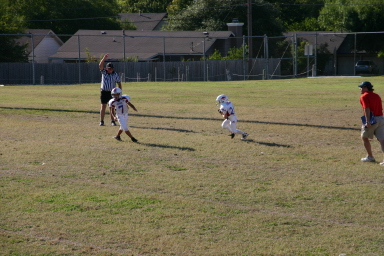 2007-10-20-Vale-Football-67-returning-kickoff.JPG