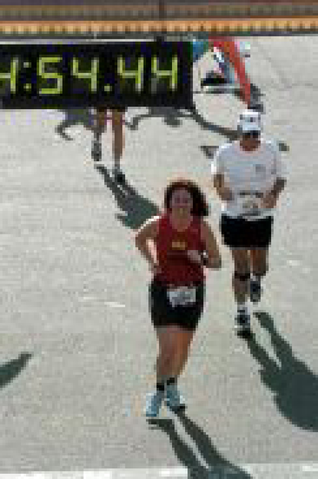 2007/11(November)/LasVegas-Marathon/1024x768_2007-Las-Vegas-Marathon-Suzi-6.jpg
