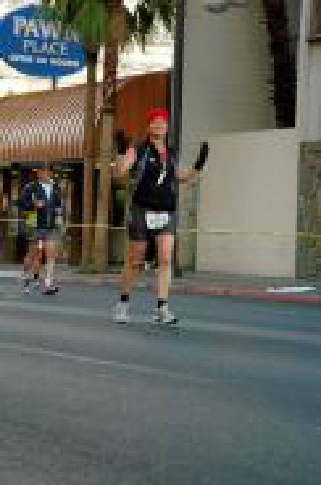 2007/11(November)/LasVegas-Marathon/1024x768_2007-Las-Vegas-Marathon-Suzi-8.jpg