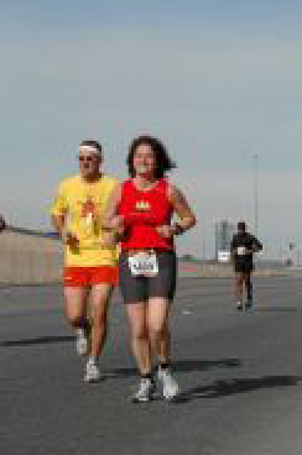 2007/11(November)/LasVegas-Marathon/1024x768_2007-Las-Vegas-Marathon-Suzi-9.jpg