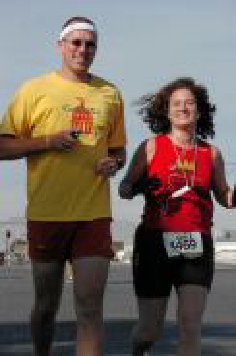 2007/11(November)/LasVegas-Marathon/800x600_2007-Las-Vegas-Marathon-Suzi-3.jpg