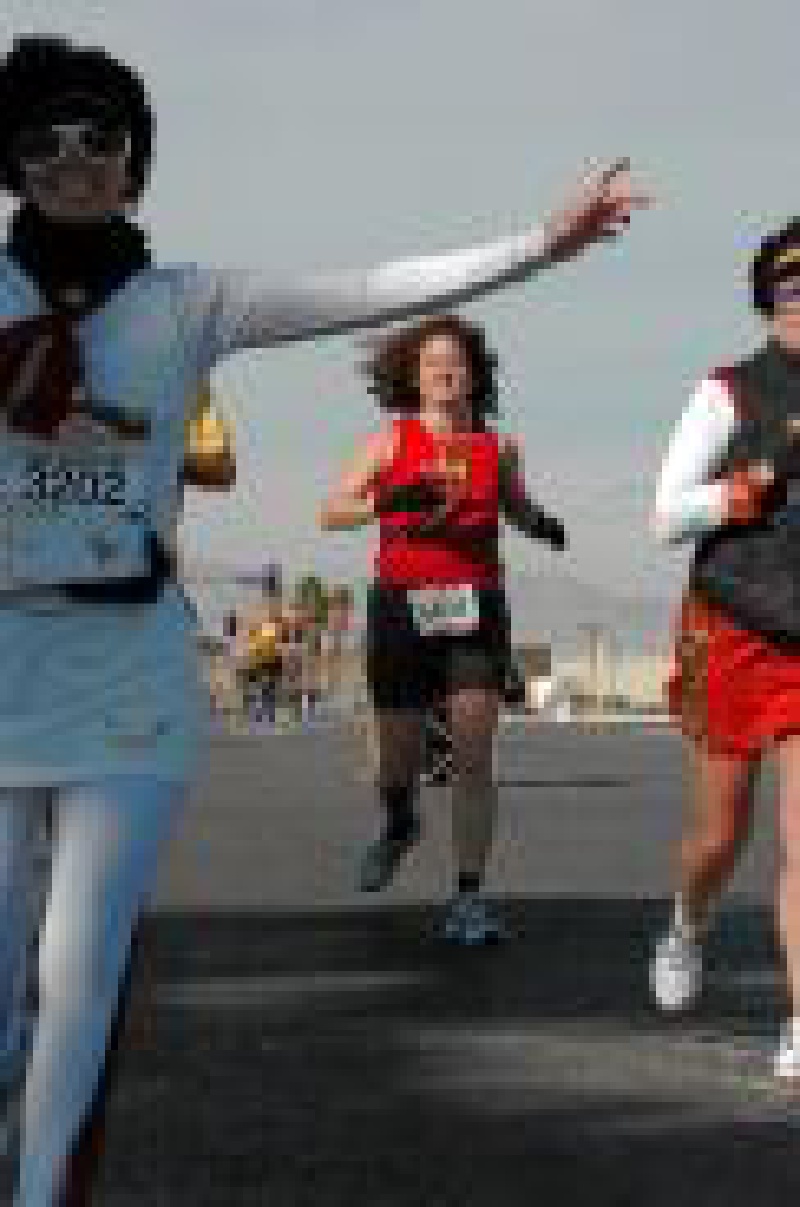 2007/11(November)/LasVegas-Marathon/800x600_2007-Las-Vegas-Marathon-Suzi-5.jpg