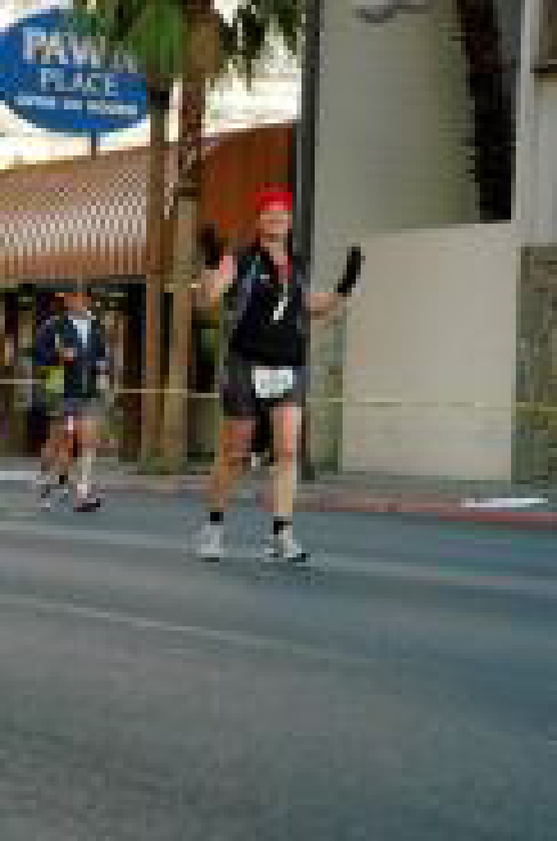 2007/11(November)/LasVegas-Marathon/800x600_2007-Las-Vegas-Marathon-Suzi-8.jpg