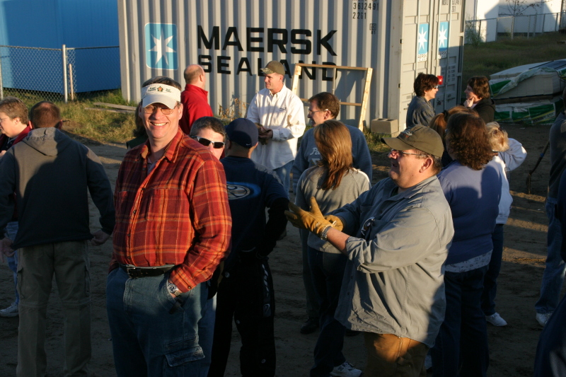 2007/11(November)/VA-ITOC-New-Orleans/Crazy-Johnnies/800x600_2007-11-28-VA-ITOC-Habitat-for-Humanity-05.JPG