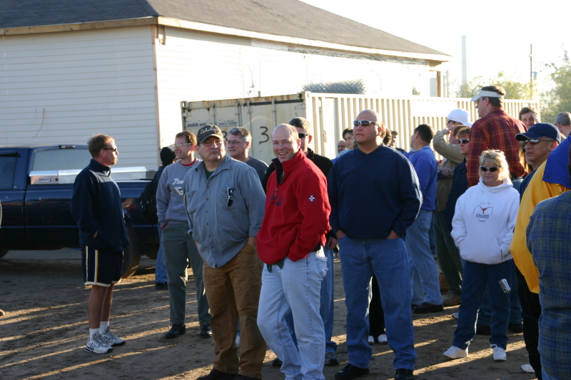 2007/11(November)/VA-ITOC-New-Orleans/Crazy-Johnnies/800x600_2007-11-28-VA-ITOC-Habitat-for-Humanity-07.JPG