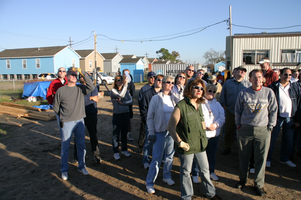 2007/11(November)/VA-ITOC-New-Orleans/Habitat-for-Humanity/1024x768_2007-11-28-VA-ITOC-Habitat-for-Humanity-27.JPG
