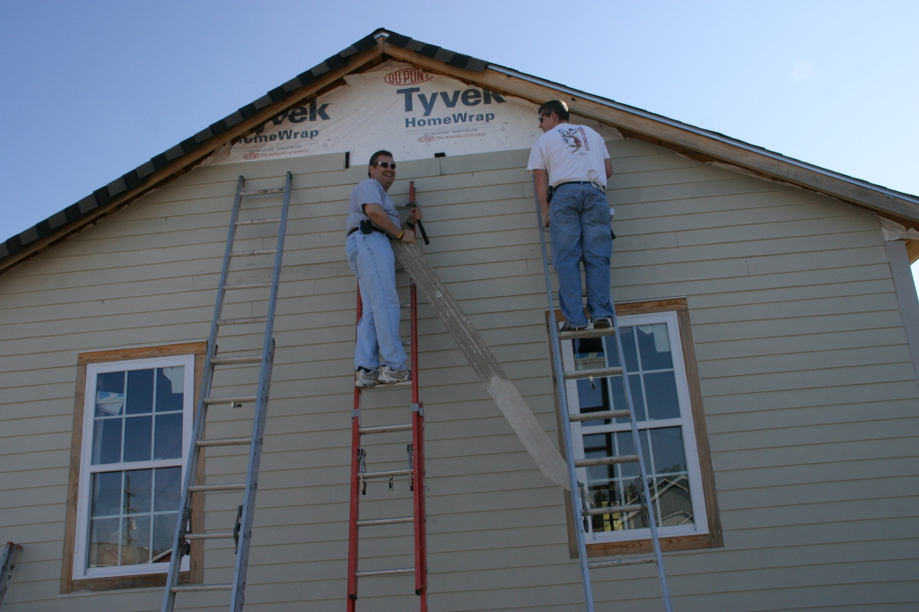 2007/11(November)/VA-ITOC-New-Orleans/Habitat-for-Humanity/1024x768_2007-11-28-VA-ITOC-Habitat-for-Humanity-59-Steve-Bill.JPG