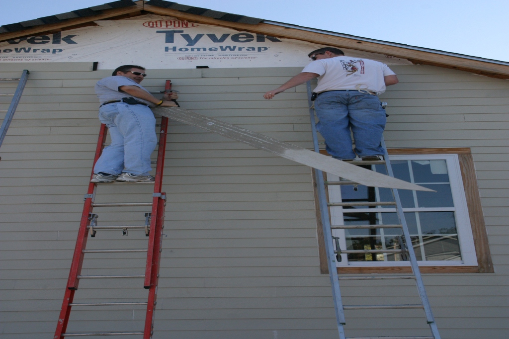 2007/11(November)/VA-ITOC-New-Orleans/Habitat-for-Humanity/1024x768_2007-11-28-VA-ITOC-Habitat-for-Humanity-61-Steve-Bill.JPG