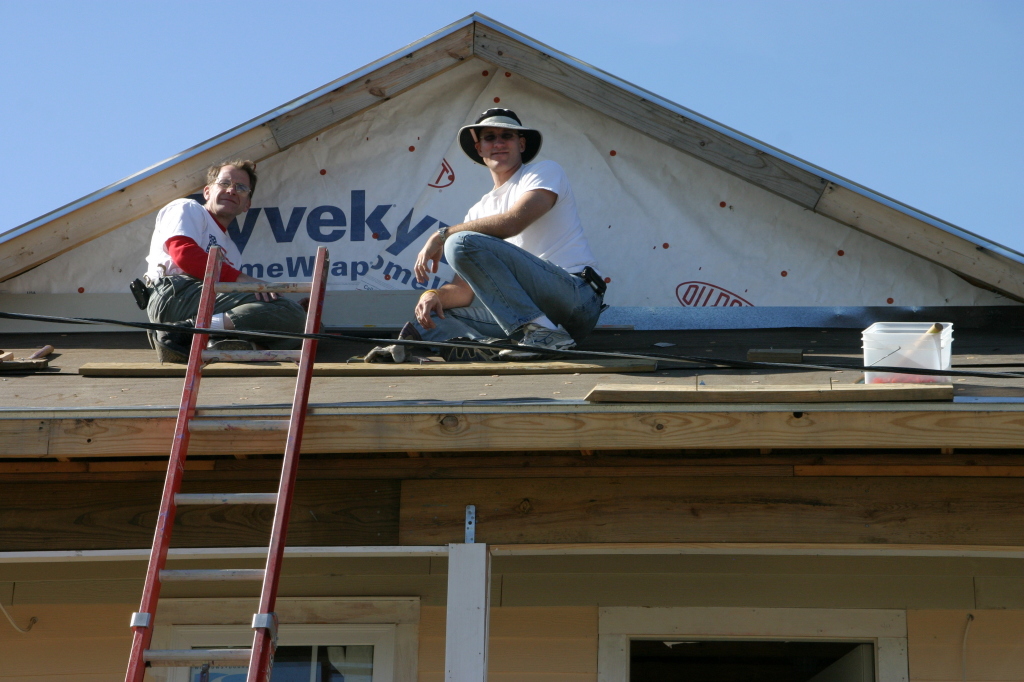 2007/11(November)/VA-ITOC-New-Orleans/Habitat-for-Humanity/1024x768_2007-11-28-VA-ITOC-Habitat-for-Humanity-67-Rob-Travis.JPG