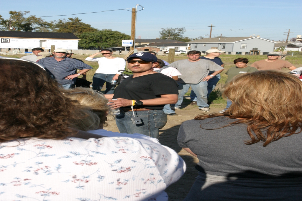 2007/11(November)/VA-ITOC-New-Orleans/Habitat-for-Humanity/1024x768_2007-11-28-VA-ITOC-Habitat-for-Humanity-84-Arnie.JPG