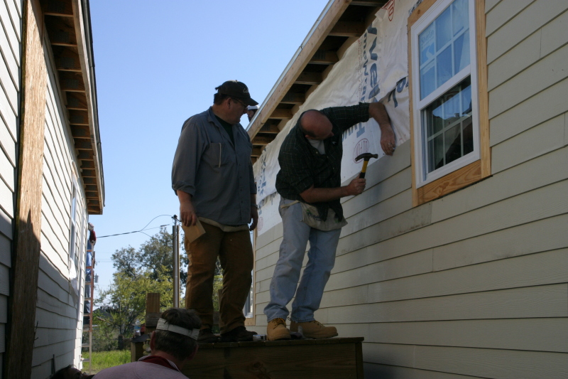 2007/11(November)/VA-ITOC-New-Orleans/Habitat-for-Humanity/800x600_2007-11-28-VA-ITOC-Habitat-for-Humanity-65-Stan-Ron.JPG