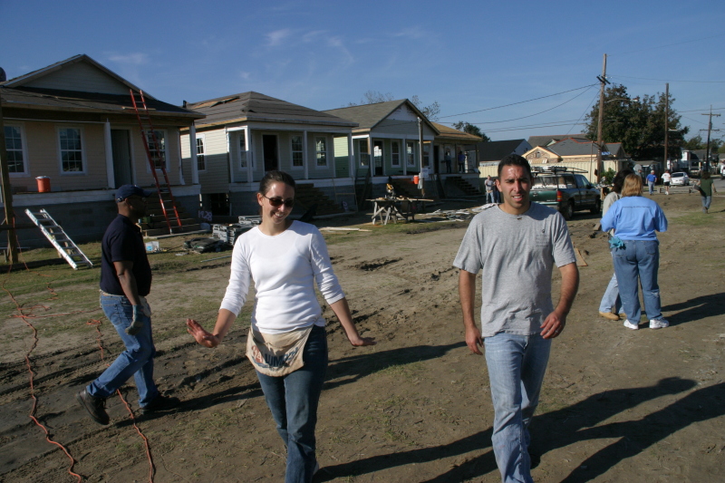 2007/11(November)/VA-ITOC-New-Orleans/Habitat-for-Humanity/800x600_2007-11-28-VA-ITOC-Habitat-for-Humanity-74-Megan-Mark.JPG