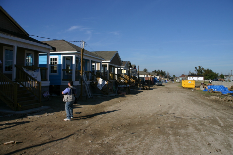 2007/11(November)/VA-ITOC-New-Orleans/Habitat-for-Humanity/800x600_2007-11-28-VA-ITOC-Habitat-for-Humanity-77.JPG