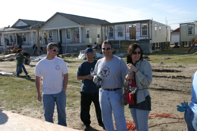 2007-11-28-VA-ITOC-Habitat-for-Humanity-71-Bill-Bill-Steve-Maria.JPG