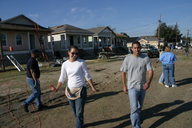 2007-11-28-VA-ITOC-Habitat-for-Humanity-74-Megan-Mark.JPG