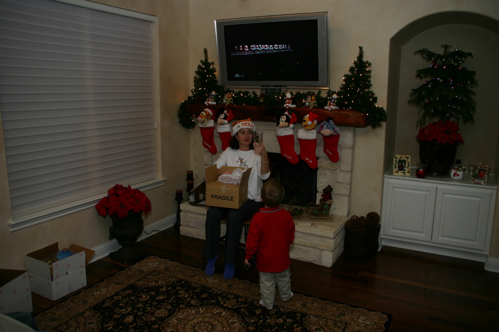 2007/12(December)/Christmas/1024x768_2007-12-24-Christmas-Eve-47-Suzi-Ian.JPG