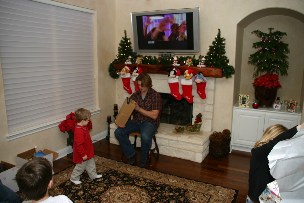 2007/12(December)/Christmas/1024x768_2007-12-24-Christmas-Eve-51-Ian-Justin.JPG