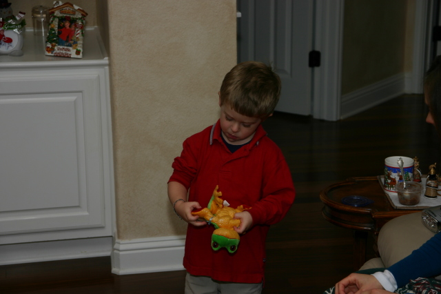 2007/12(December)/Christmas/640x480_2007-12-24-Christmas-Eve-32-Ian-webkinz.JPG