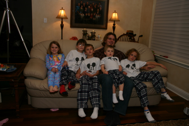 2007-12-24-Christmas-Eve-57-Kyla-Dax-Chance-Ian-Justin-Vale.JPG