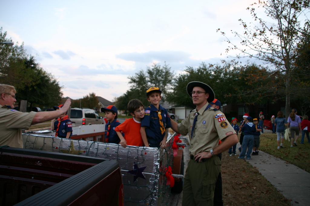 2007/12(December)/Cub-Scout-Parade/1024x768_2007-12-08-Pflugerville-Parade-Pack-409-04-Travis-Chance-Dax.JPG