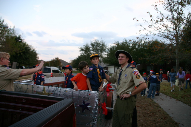 2007-12-08-Pflugerville-Parade-Pack-409-04-Travis-Chance-Dax.JPG