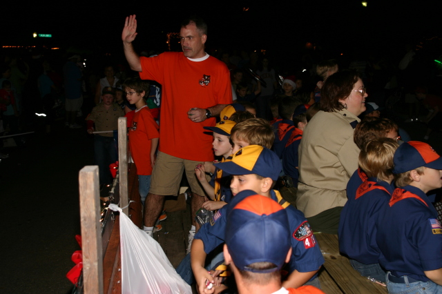 2007/12(December)/Cub-Scout-Parade/640x480_2007-12-08-Pflugerville-Parade-Pack-409-19.JPG