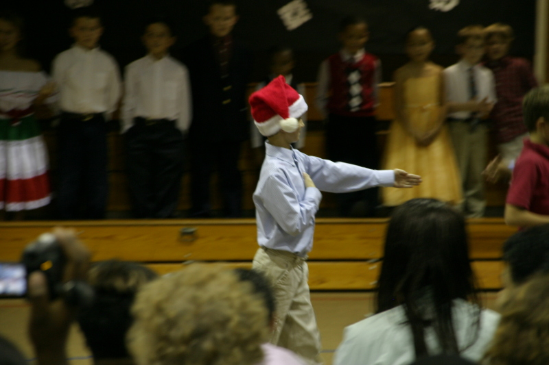 2007/12(December)/NYOS-Christmas-Pagent/800x600_2007-12-11-NYOS-Christmas-Pagent-10-Chance.JPG