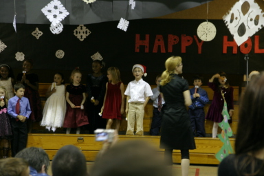 2007-12-11-NYOS-Christmas-Pagent-12-Dax.JPG