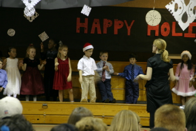 2007-12-11-NYOS-Christmas-Pagent-15-Dax.JPG