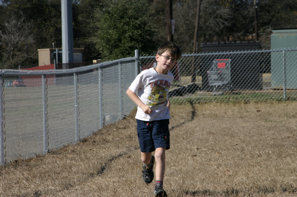 2007/12(December)/NYOS-flag-football/1024x768_2007-12-20-NYOS-flag-football-4-Dax.JPG