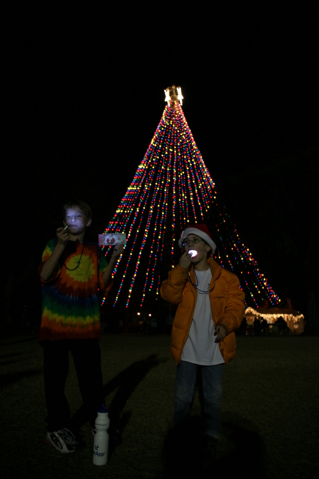 2007/12(December)/Trail-of-Lights/640x480_2007-12-21-Trail-of-Lights-04-Chance-Dax.JPG