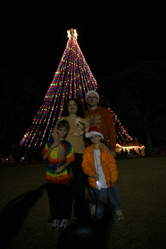 2007-12-21-Trail-of-Lights-08-Chance-Suzi-Travis-Dax.JPG