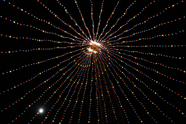 2007/12(December)/Trail-of-Lights/640x480_2007-12-21-Trail-of-Lights-18.JPG